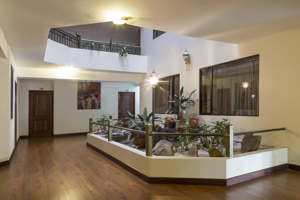 Hotel Libertador Лоха Экстерьер фото