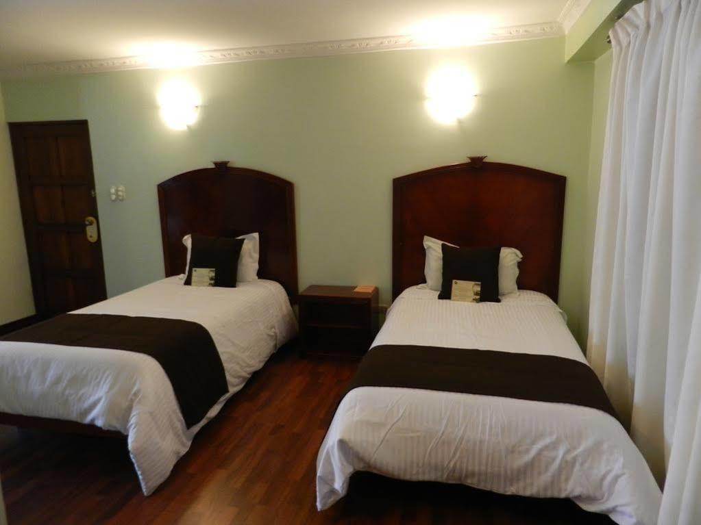 Hotel Libertador Лоха Экстерьер фото