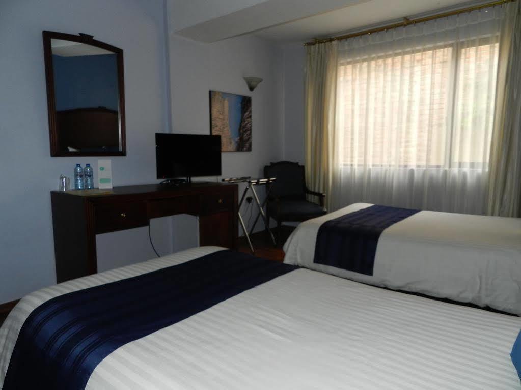 Hotel Libertador Лоха Экстерьер фото