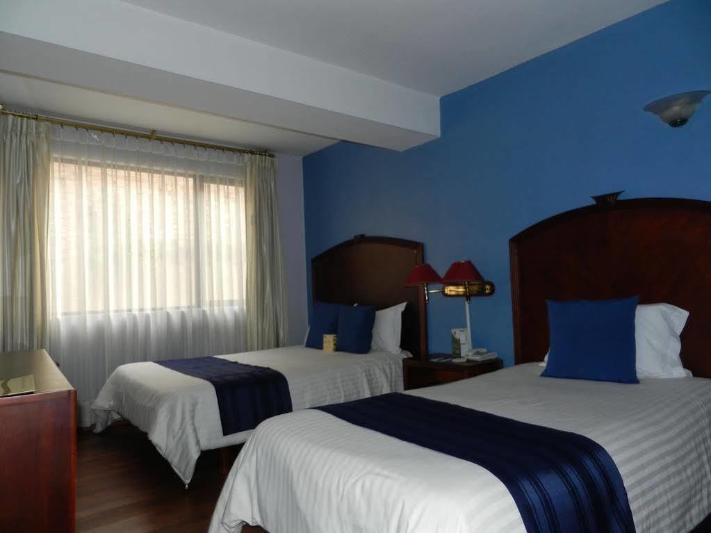 Hotel Libertador Лоха Экстерьер фото