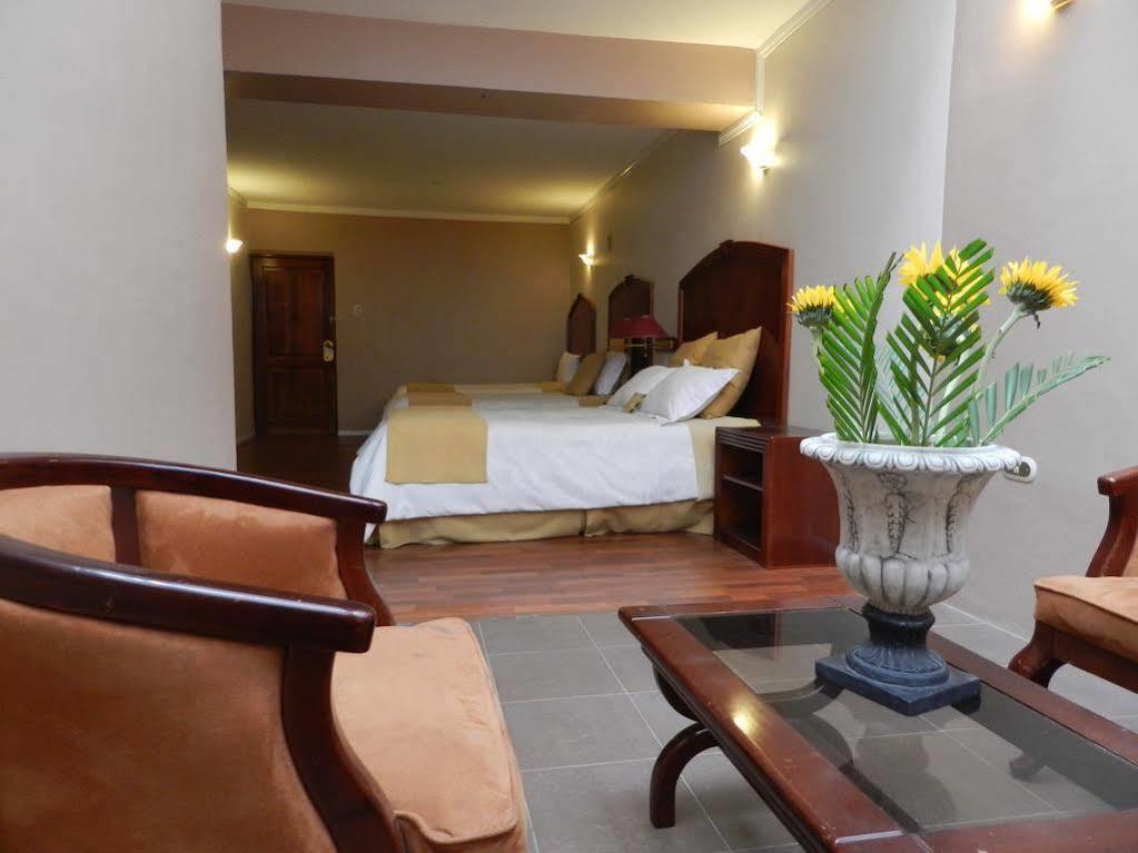 Hotel Libertador Лоха Экстерьер фото