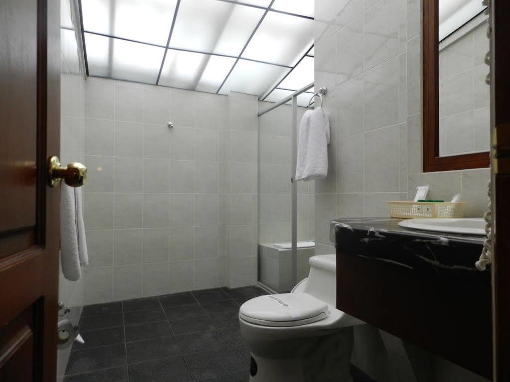 Hotel Libertador Лоха Экстерьер фото