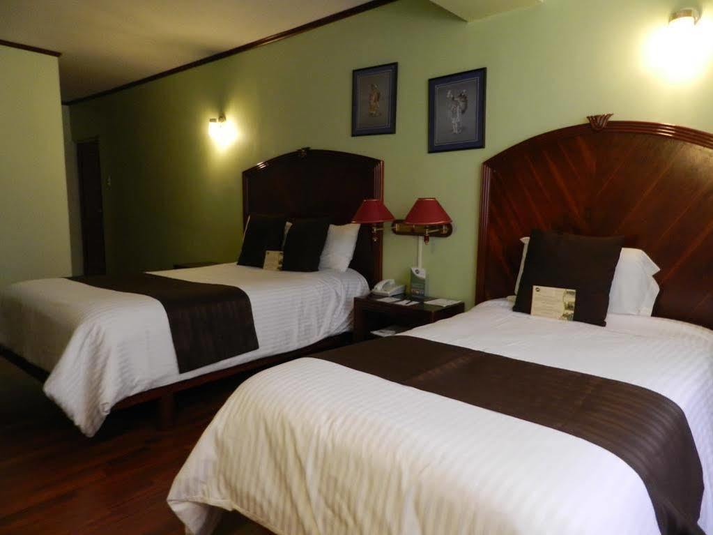 Hotel Libertador Лоха Экстерьер фото
